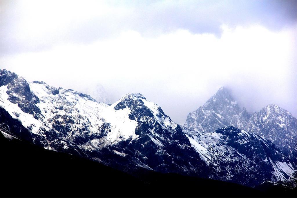 Lijiang Baisha Free Time Designed Hotel מראה חיצוני תמונה