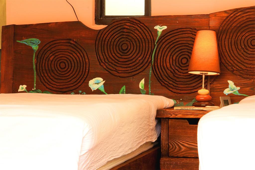 Lijiang Baisha Free Time Designed Hotel מראה חיצוני תמונה
