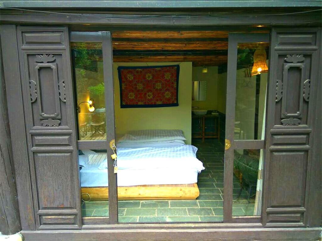 Lijiang Baisha Free Time Designed Hotel מראה חיצוני תמונה